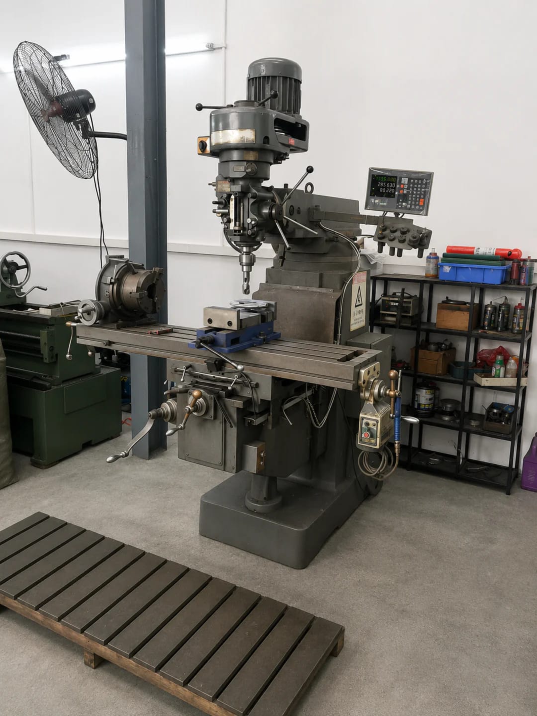 Turret Milling Machine